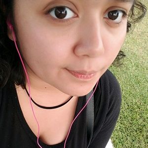 Meet your Posher, Alissa